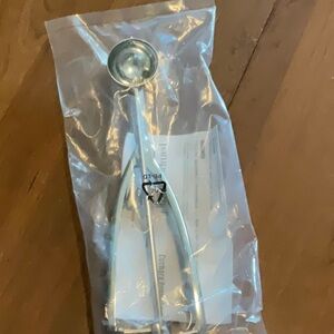 Pampered Chef - Small Scoop - New, Never Used - #2530 B2